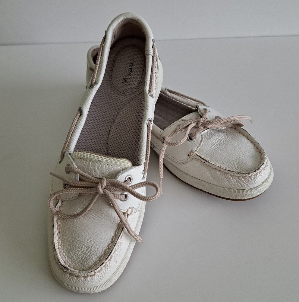 Sperry White Leather Boat Shoes 9M
